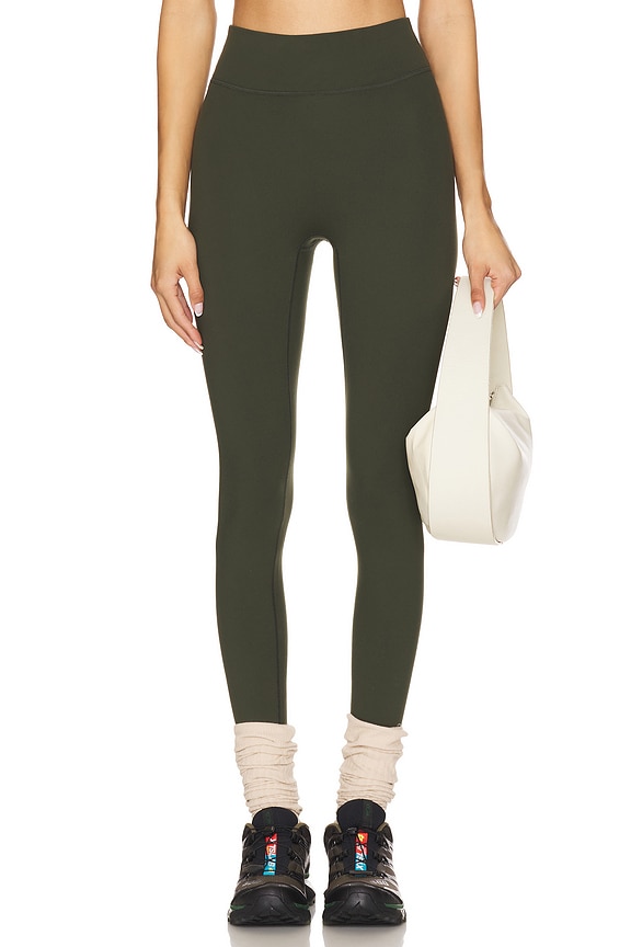 437 The Essentials Legging