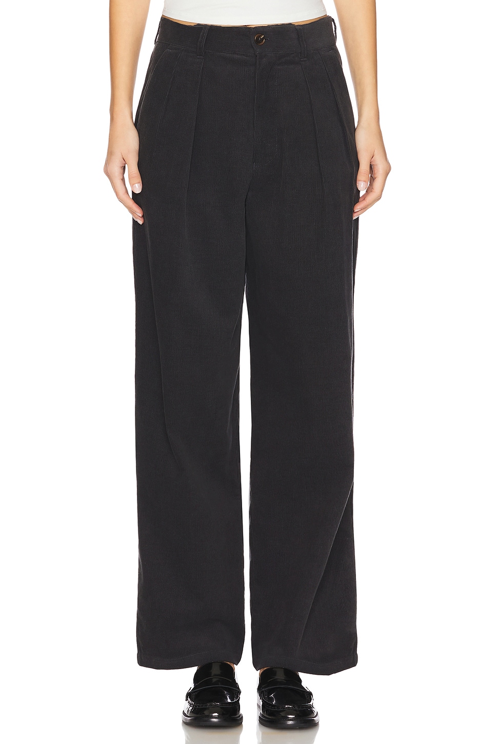 WAO Wide Leg Pleated Corduroy Pant