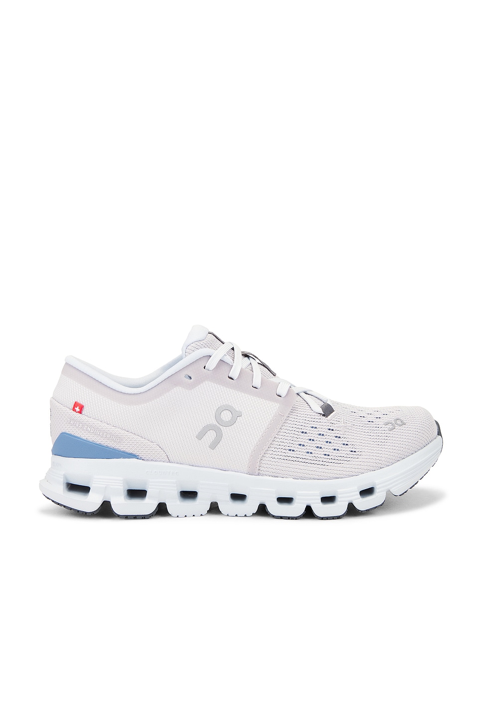 On Cloud X 4 Sneaker